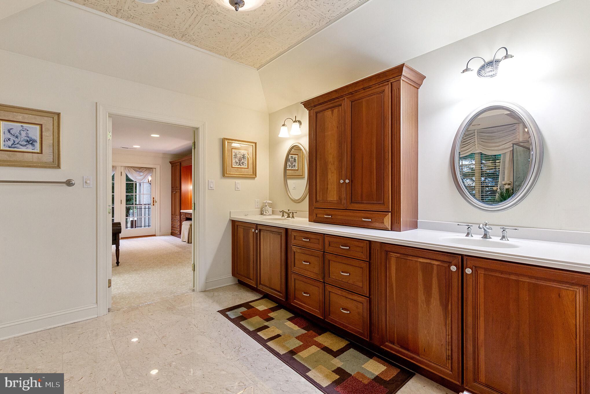 1017 Whitegate Road Wayne, PA 19087 - Photo 19 of 33 Master Bath