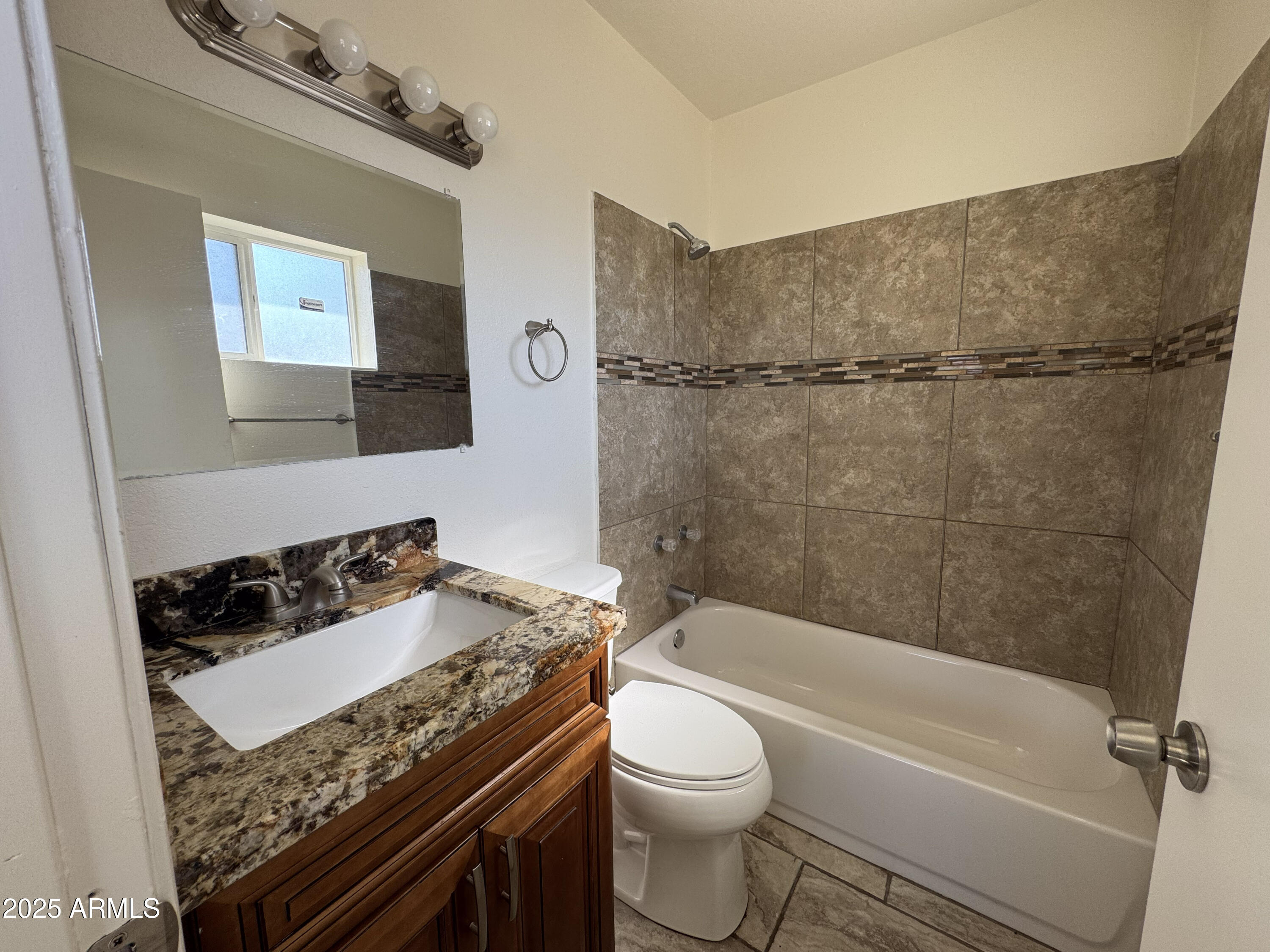 2739 West Rancho Drive Phoenix, AZ 85017 - Photo 25 of 32 25-IMG_1250