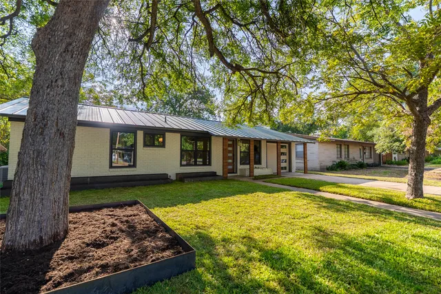 $635,000 | 7700 Robalo Road, Austin, TX 78757