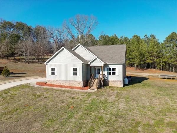 $369,000 | 185 Bell Lake Drive, Trenton, GA 30752