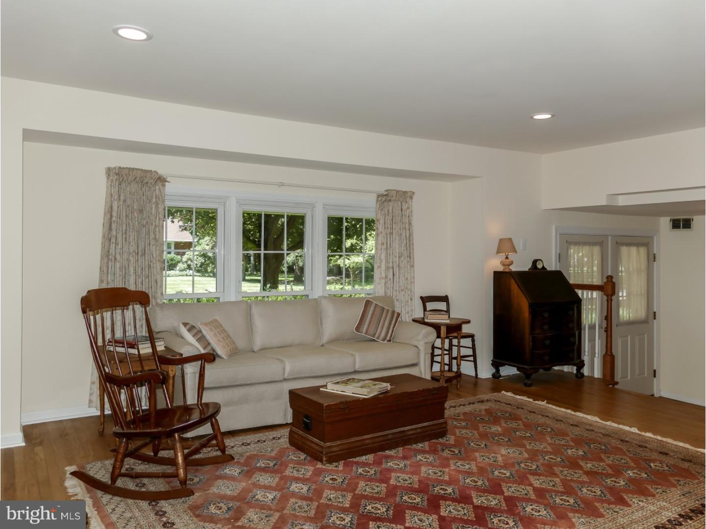 331 Saly Road Yardley, PA 19067 - Photo 11 of 25 Living Room