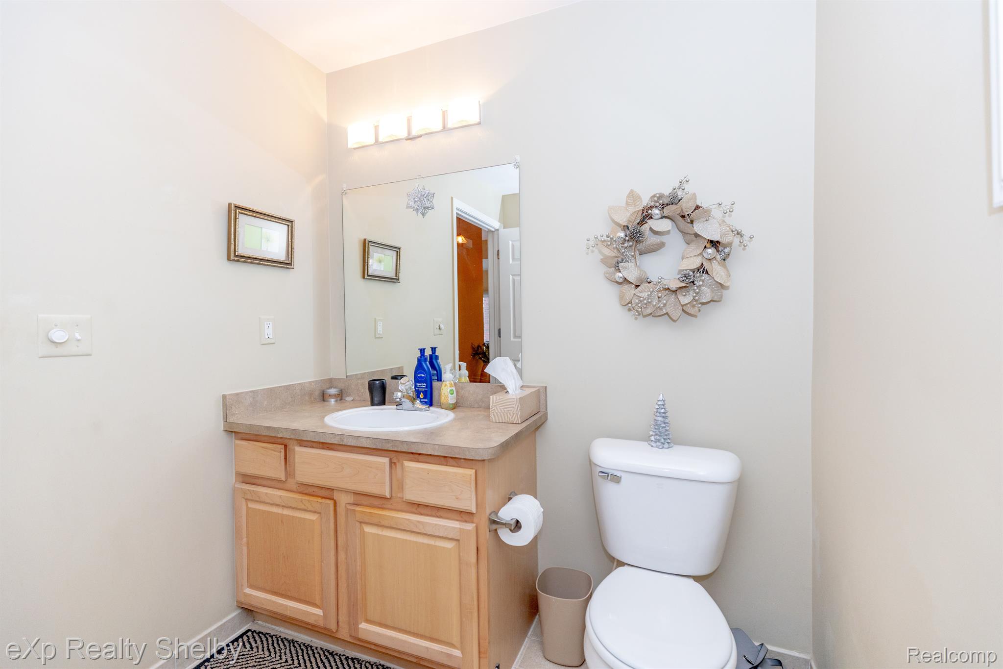 46075 Rhodes Drive Macomb, MI 48044 - Photo 21 of 33 Gallery Image 21