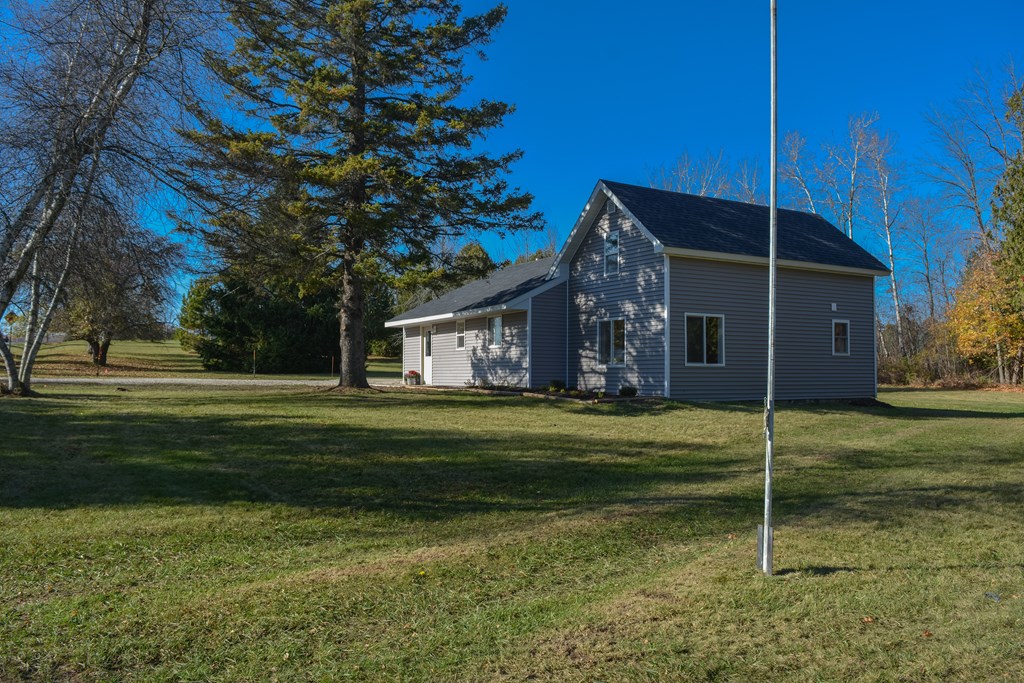 5498 Forest Road Sturgeon Bay, WI 54235 - Photo 2 of 46 Gallery Image 2