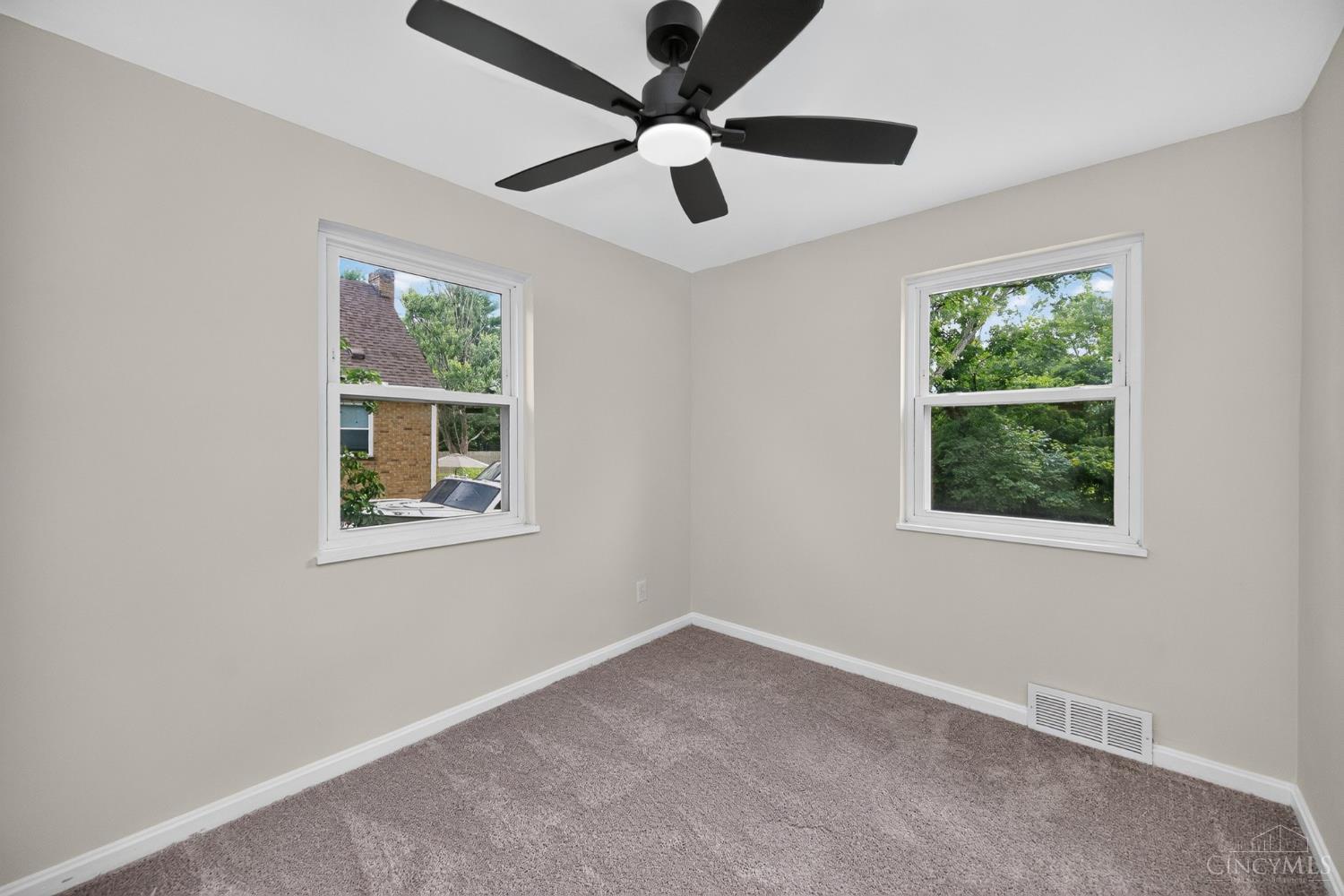 8957 Plainfield Road Cincinnati, OH 45236 - Photo 21 of 40