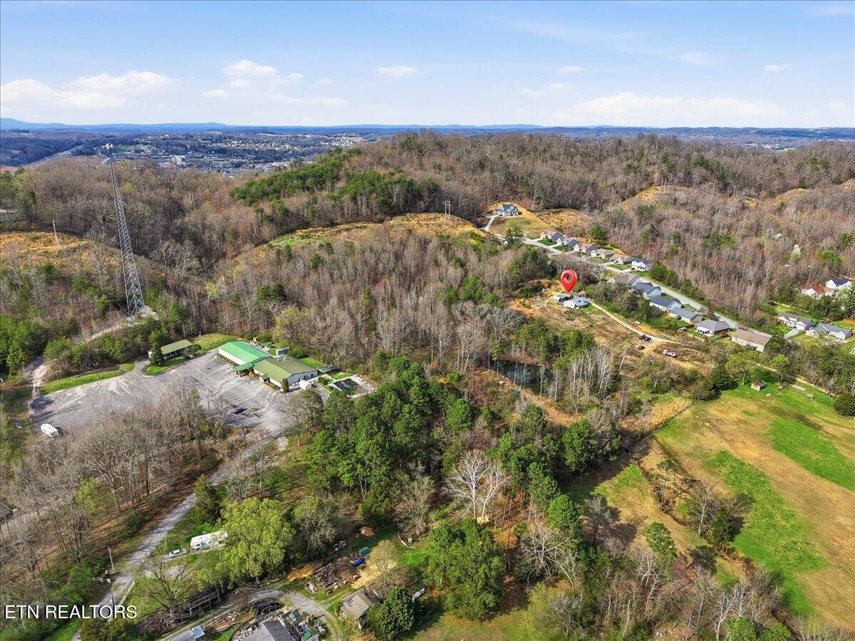 541 Dante Road Knoxville, TN 37918 - Photo 9 of 11 09-011_dji_fly_20260311_162152_0032_1773