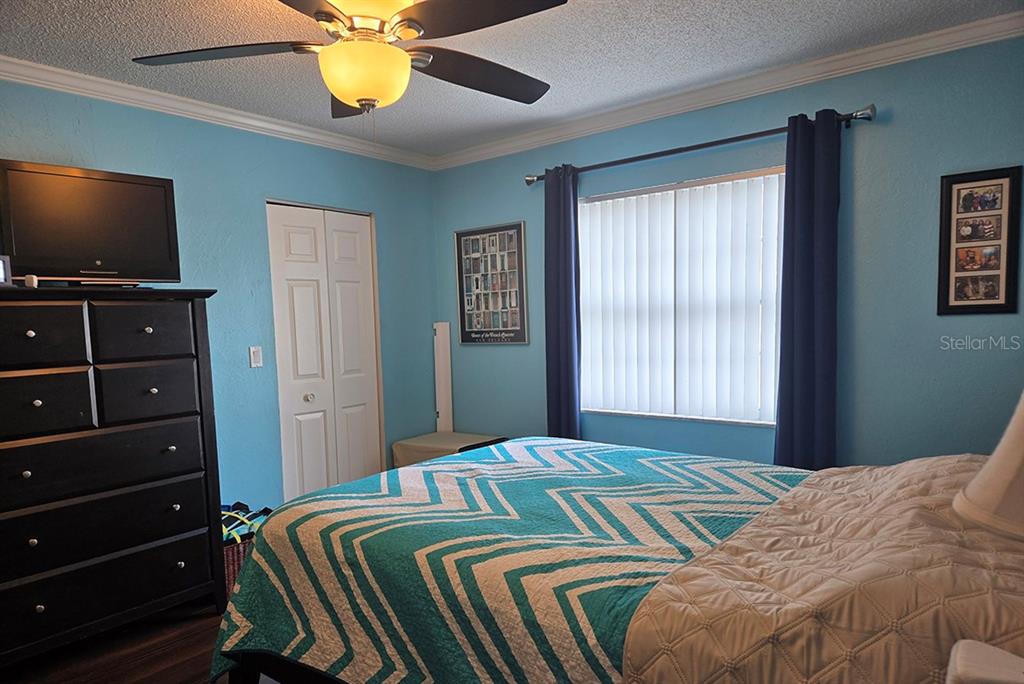 9232 80th Avenue Seminole, FL 33777 - Photo 8 of 37