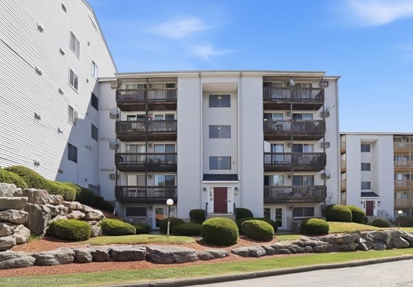 11 Gibbs Street, Unit B17 Worcester, MA 01607 - Photo 1 of 19