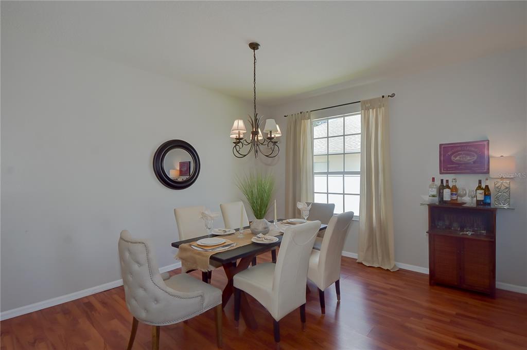 2823 Windcrest Oaks Court Valrico, FL 33594 - Photo 11 of 41