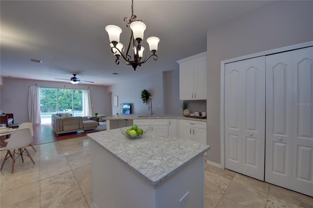 2823 Windcrest Oaks Court Valrico, FL 33594 - Photo 21 of 41