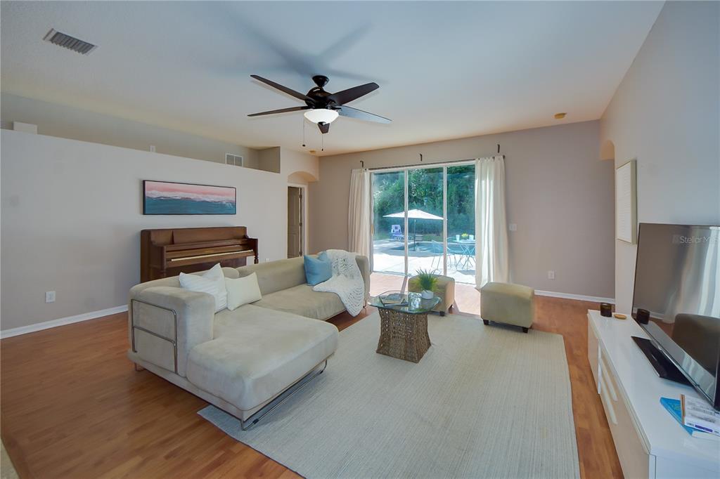 2823 Windcrest Oaks Court Valrico, FL 33594 - Photo 24 of 41