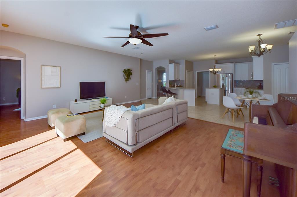 2823 Windcrest Oaks Court Valrico, FL 33594 - Photo 26 of 41