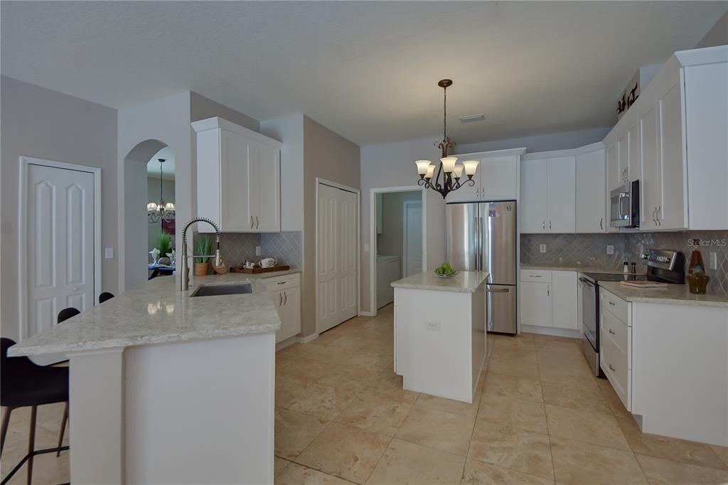 2823 Windcrest Oaks Court Valrico, FL 33594 - Photo 5 of 41