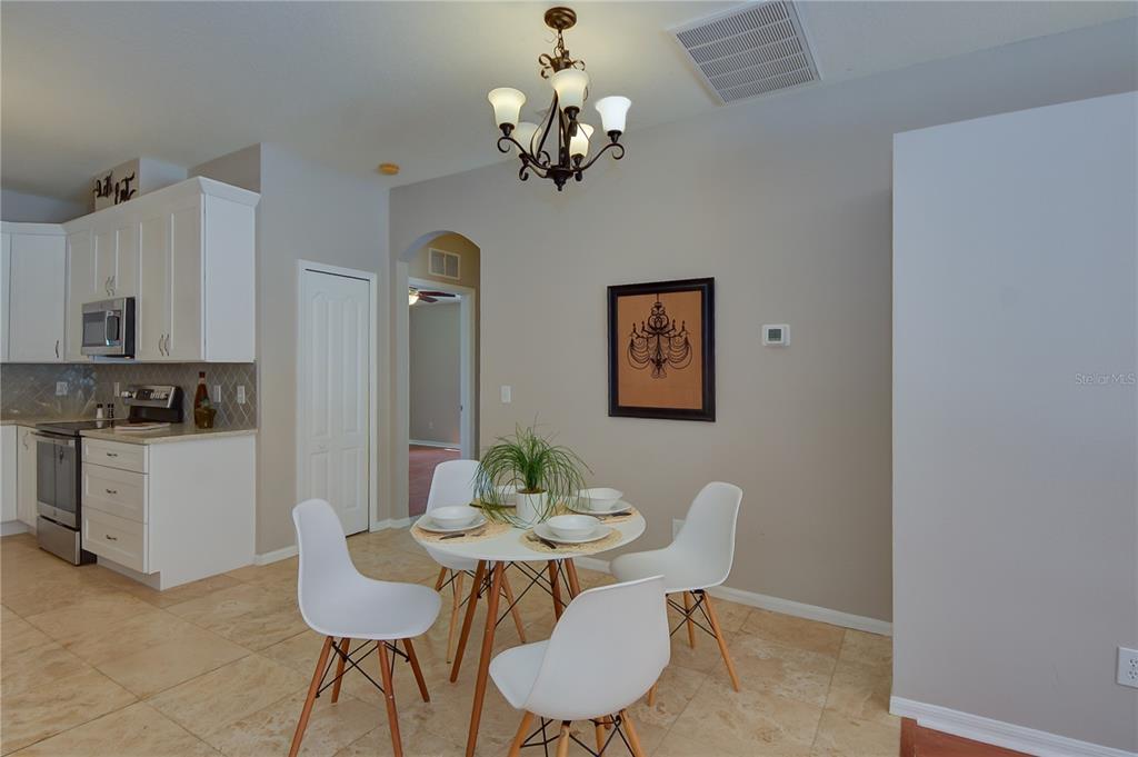 2823 Windcrest Oaks Court Valrico, FL 33594 - Photo 6 of 41