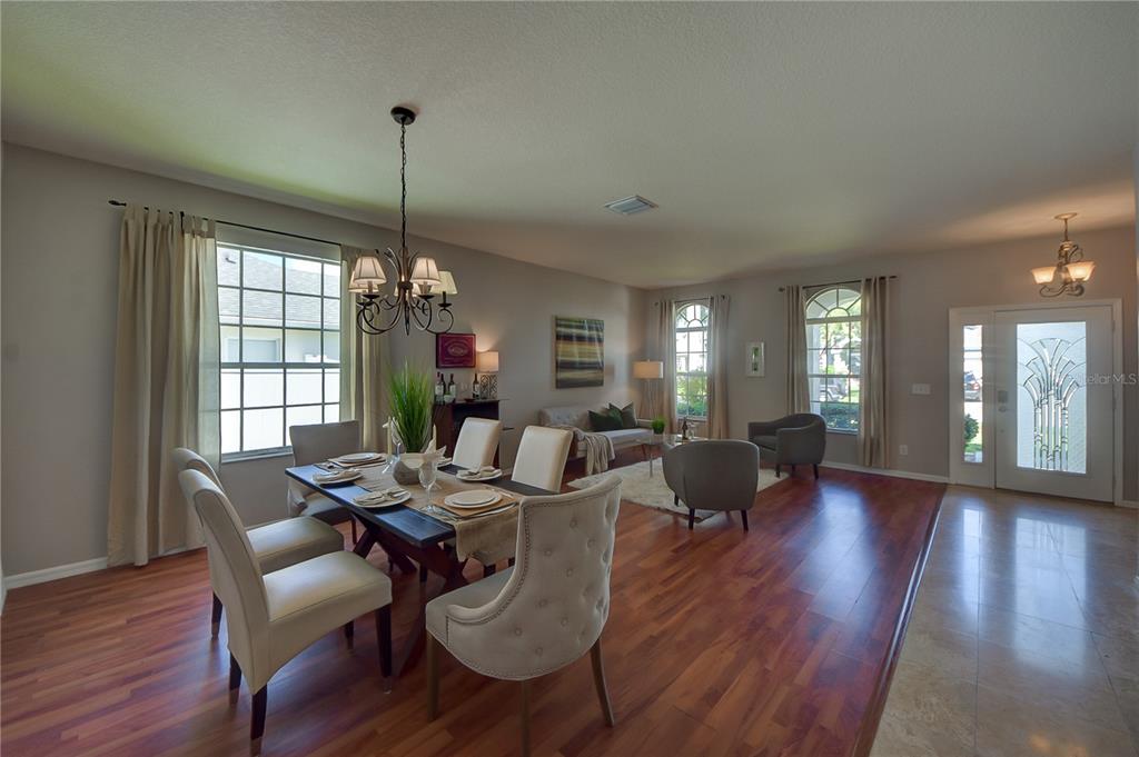 2823 Windcrest Oaks Court Valrico, FL 33594 - Photo 7 of 41