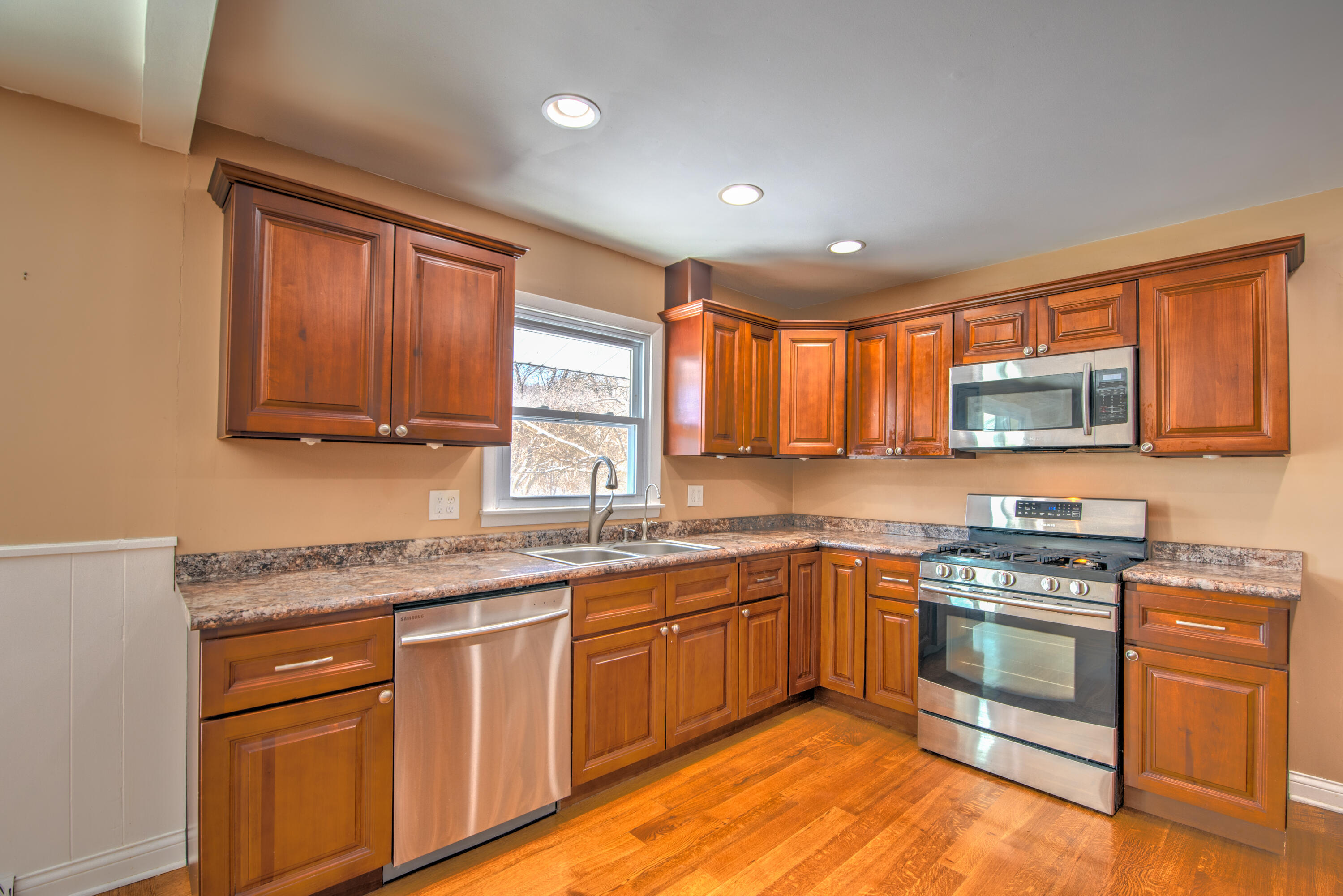 12418 White Oak Drive Crown Point, IN 46307 - Photo 13 of 52 2999x2001