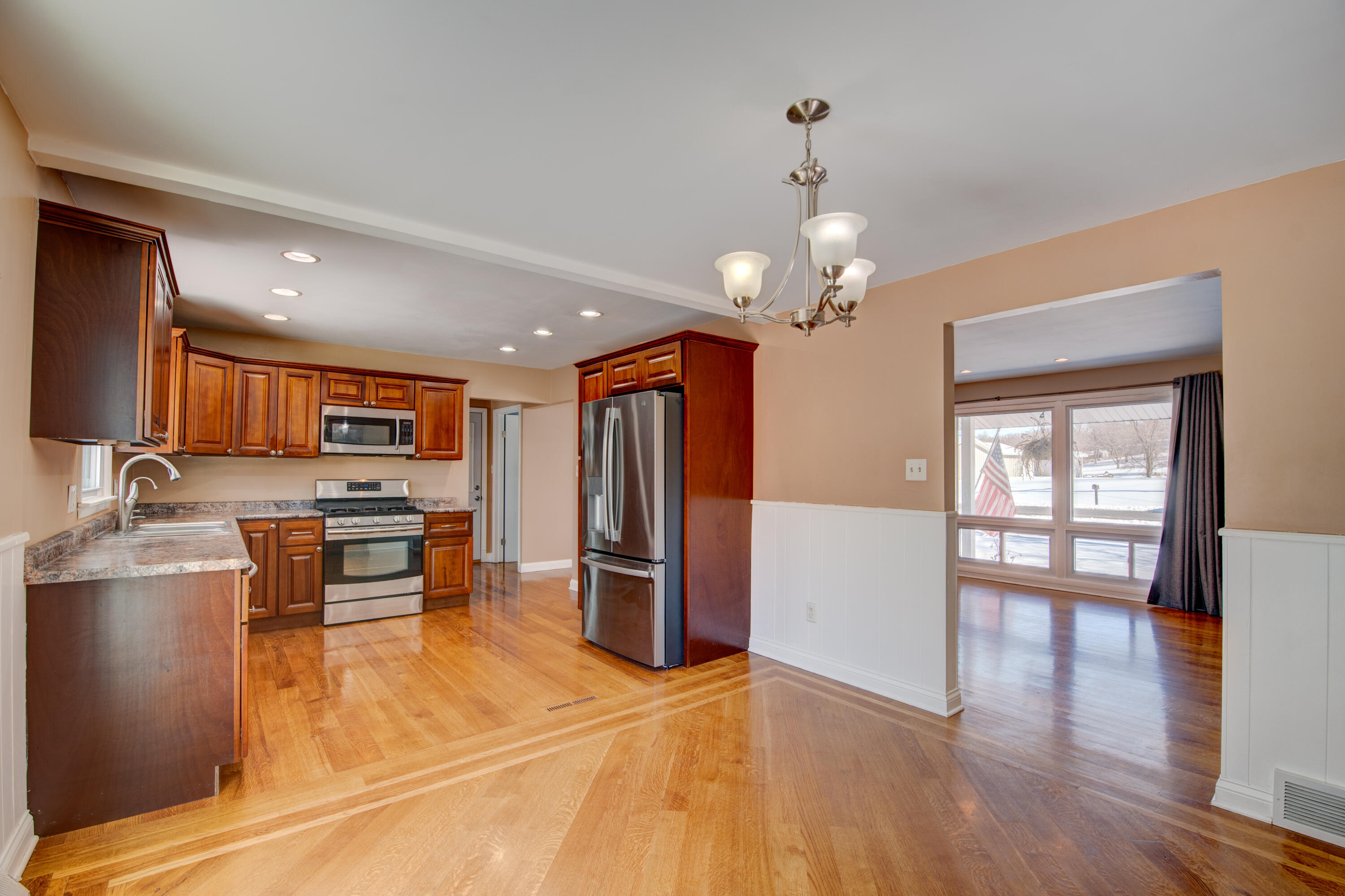 12418 White Oak Drive Crown Point, IN 46307 - Photo 16 of 52 3000x2001