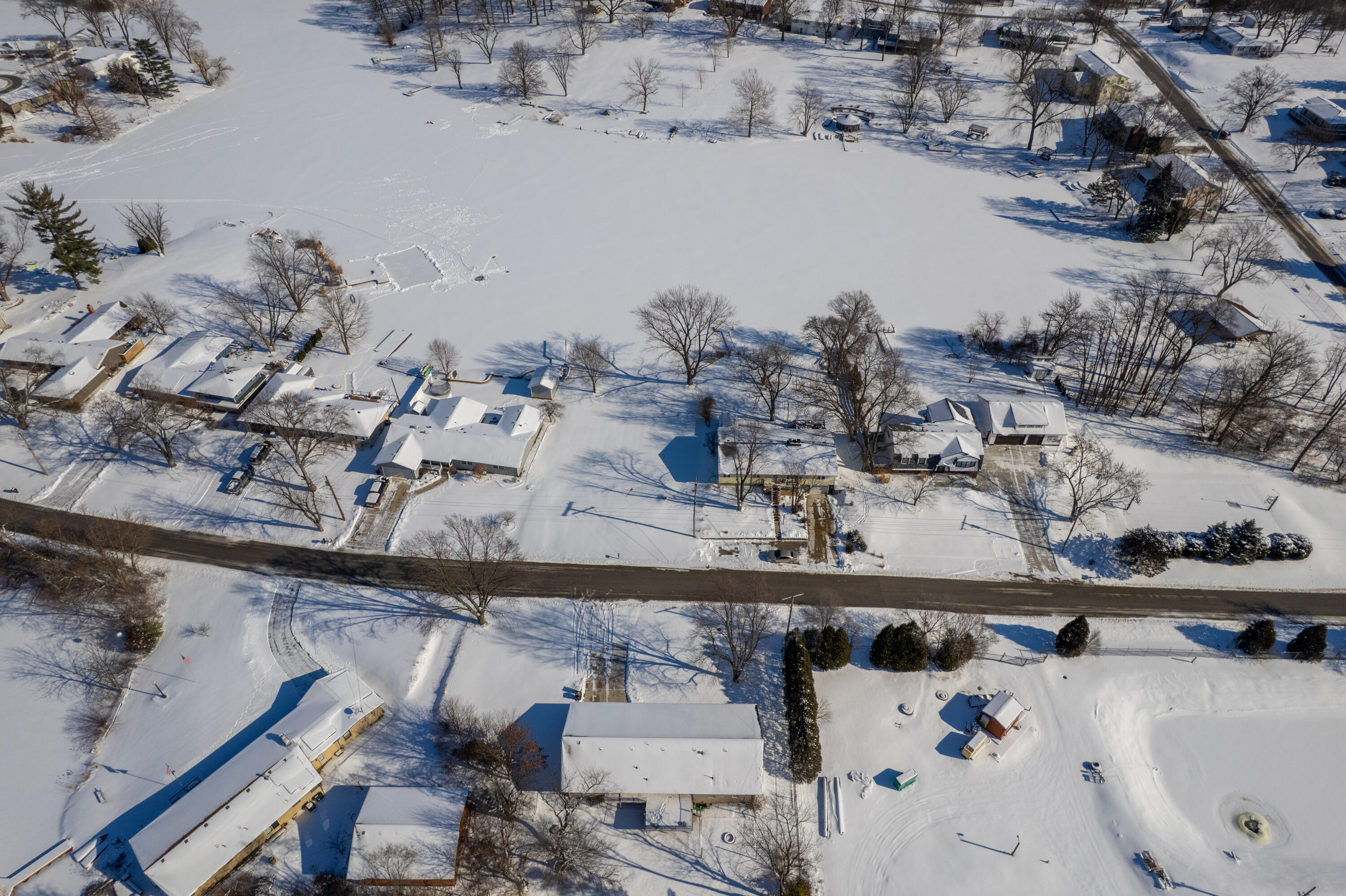 12418 White Oak Drive Crown Point, IN 46307 - Photo 2 of 52 3000x1998