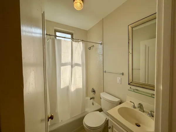 $1,150 | 2068 Walton Way, Unit 403, Augusta, GA 30904