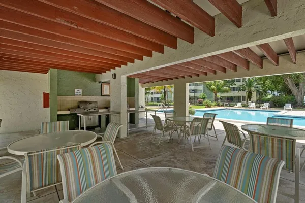 $2,000 | 6075 North Sabal Palm Boulevard, Unit 301, Tamarac, FL 33319