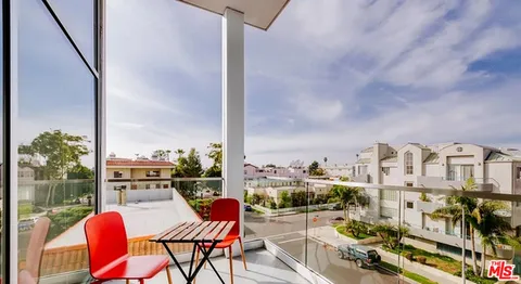 $8,200,000 | 12770 Caswell Avenue, Los Angeles, CA 90066