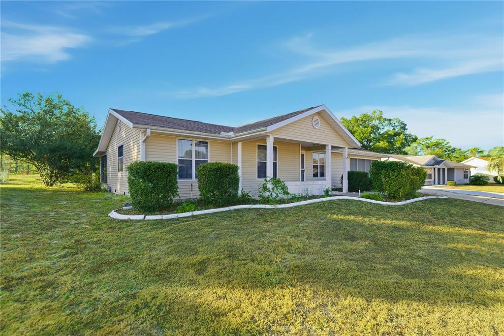 8968 Southwest 116th Place Road Ocala, FL 34481 - Photo 2 of 25 Gallery Image 2