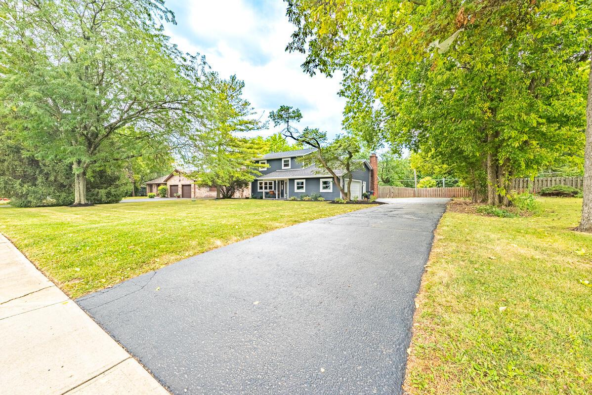 2099 White Road Grove City, OH 43123 - Photo 5 of 51 Extended Deep Driveway
