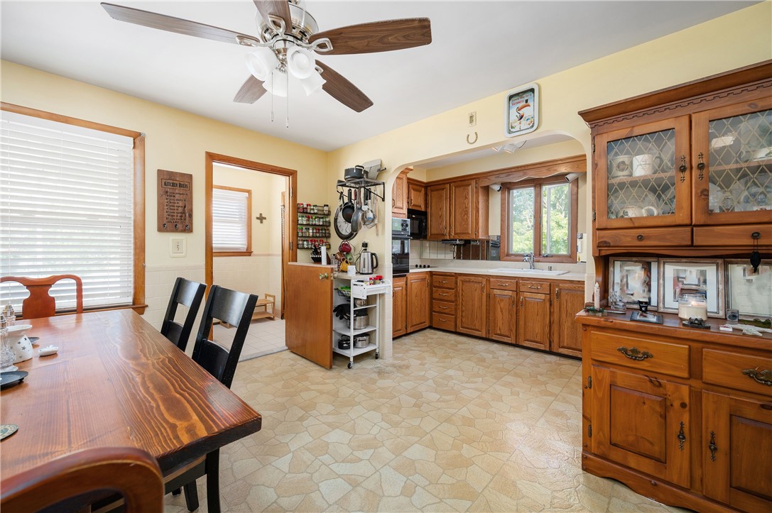 26 Cranston Street Woonsocket, RI 02895 - Photo 8 of 22