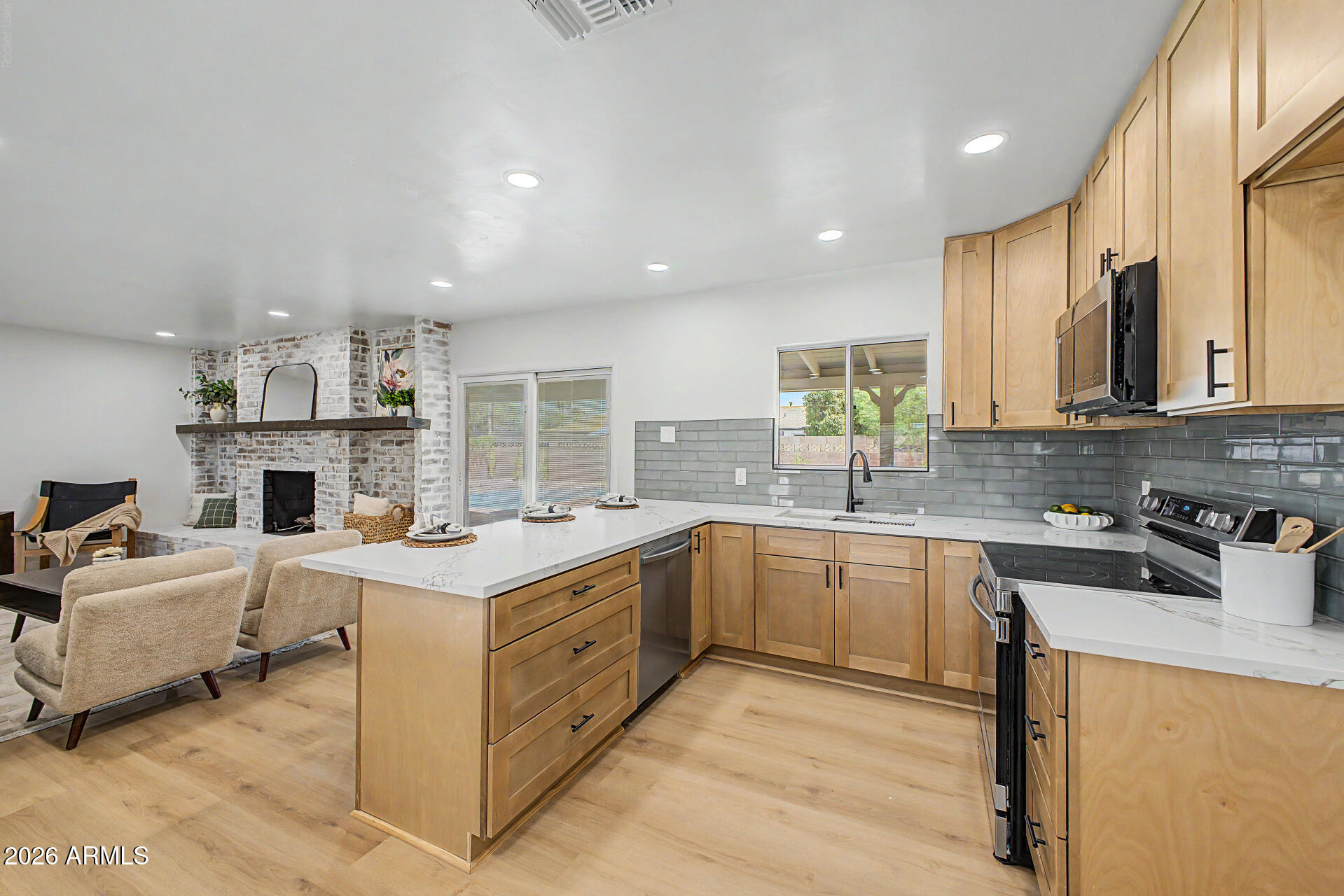 1538 West Ocotillo Road Phoenix, AZ 85015 - Photo 18 of 46 Kitchen