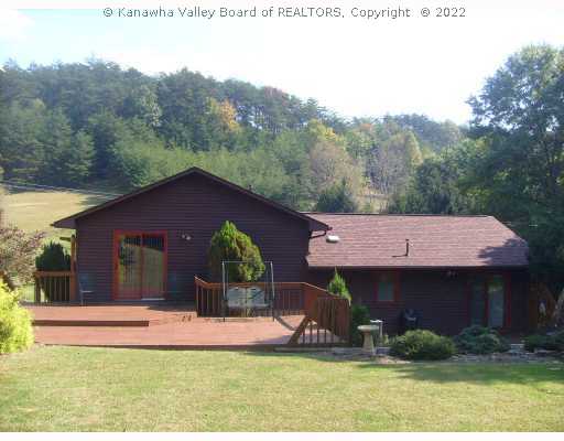 152 Rocky Step Road Scott Depot, WV 25560 - Photo 3 of 8 Patio/Deck.