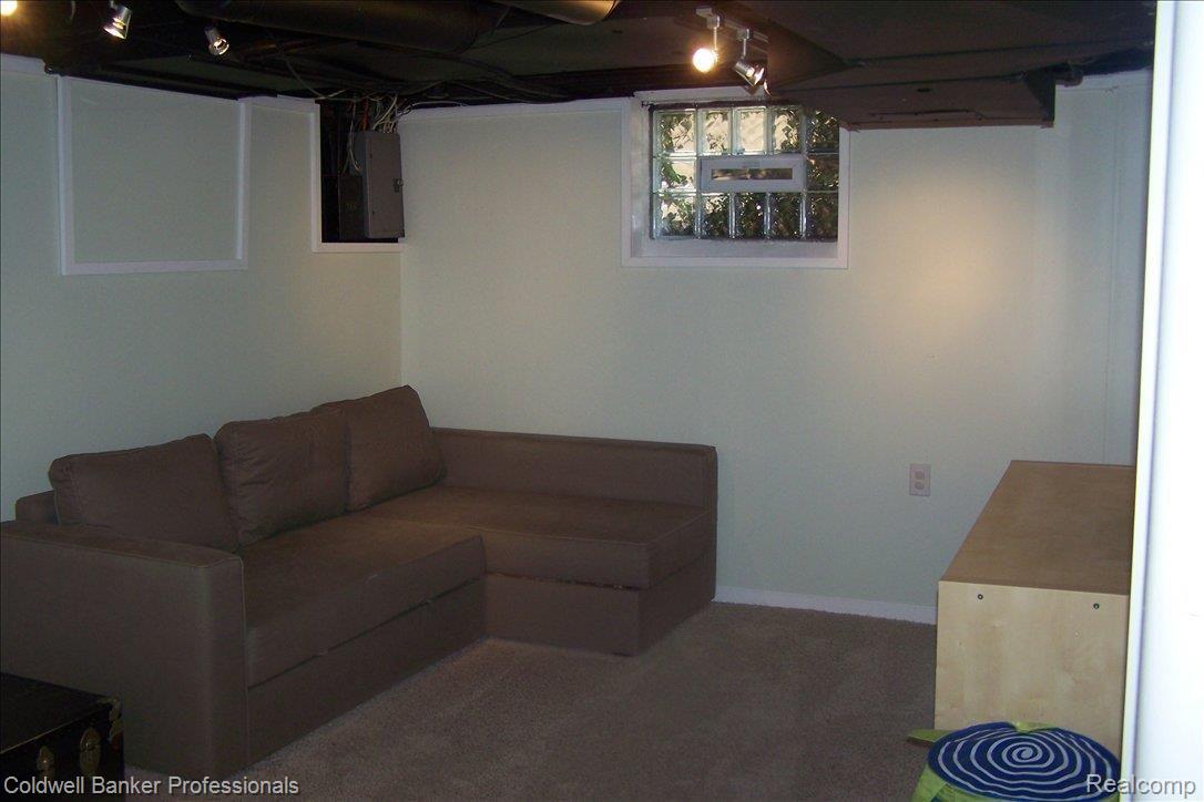 67 Amherst Road Pleasant Ridge, MI 48069 - Photo 8 of 17 Finished Lower Level
