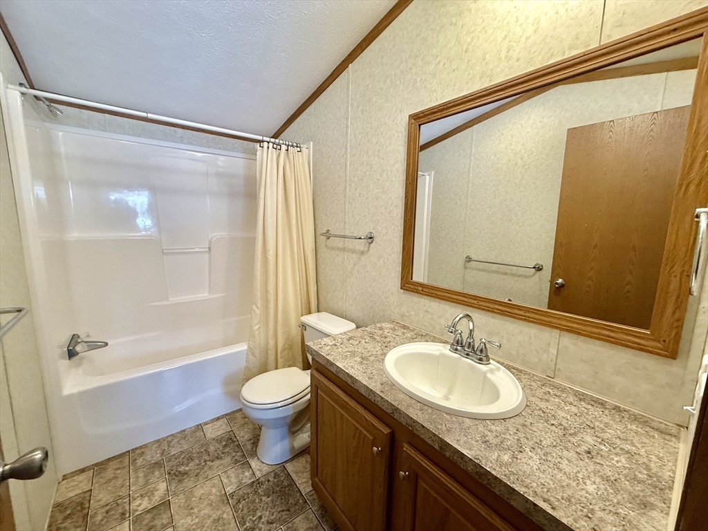 60 Quaboag Valley Ware, MA 01082 - Photo 17 of 25