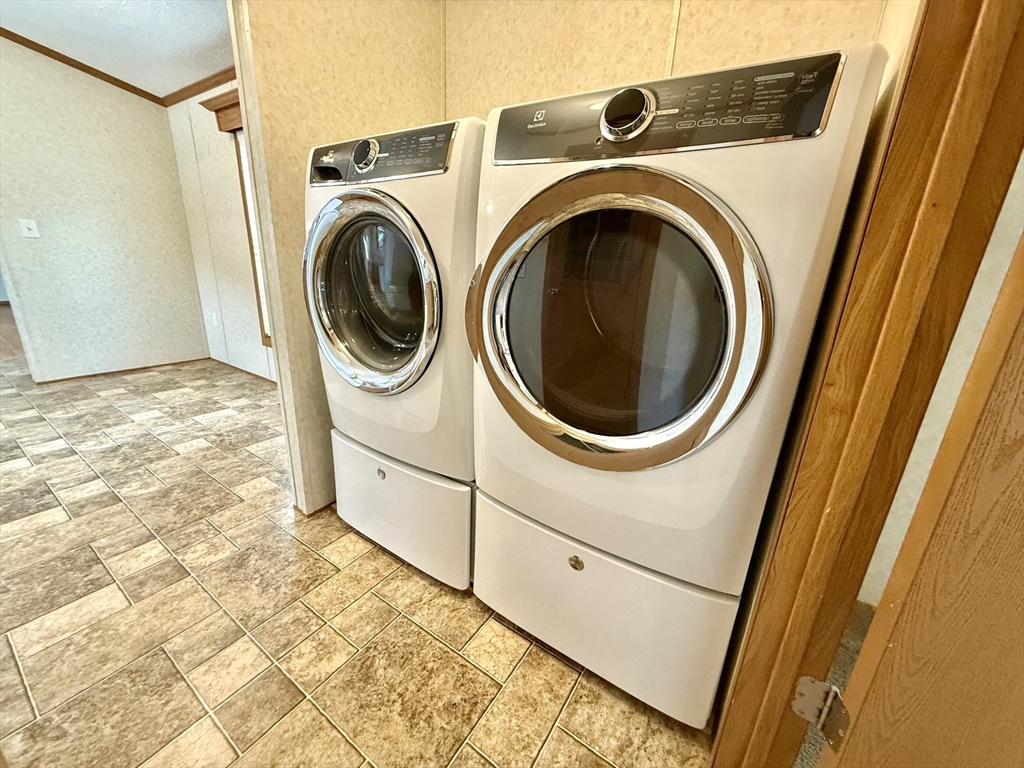 60 Quaboag Valley Ware, MA 01082 - Photo 9 of 25