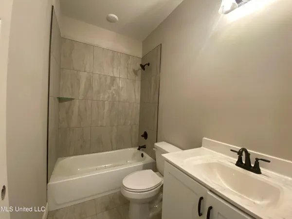 $299,992 | 1930 Smart Road, Como, MS 38619