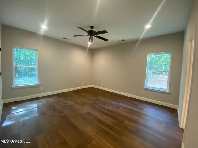 $299,992 | 1930 Smart Road, Como, MS 38619