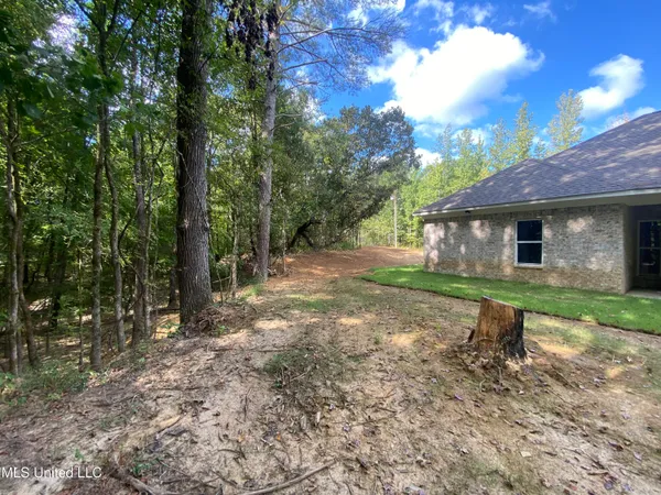 $299,992 | 1930 Smart Road, Como, MS 38619