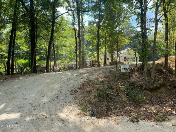 $299,992 | 1930 Smart Road, Como, MS 38619