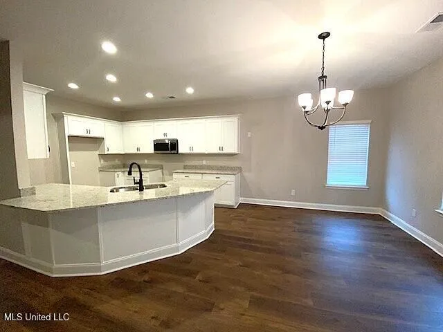 $299,992 | 1930 Smart Road, Como, MS 38619