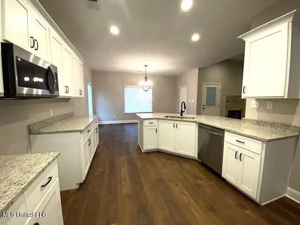 $299,992 | 1930 Smart Road, Como, MS 38619