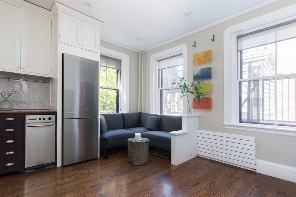 132 Myrtle Street, Unit 1 Boston, MA 02114 - Photo 11 of 25