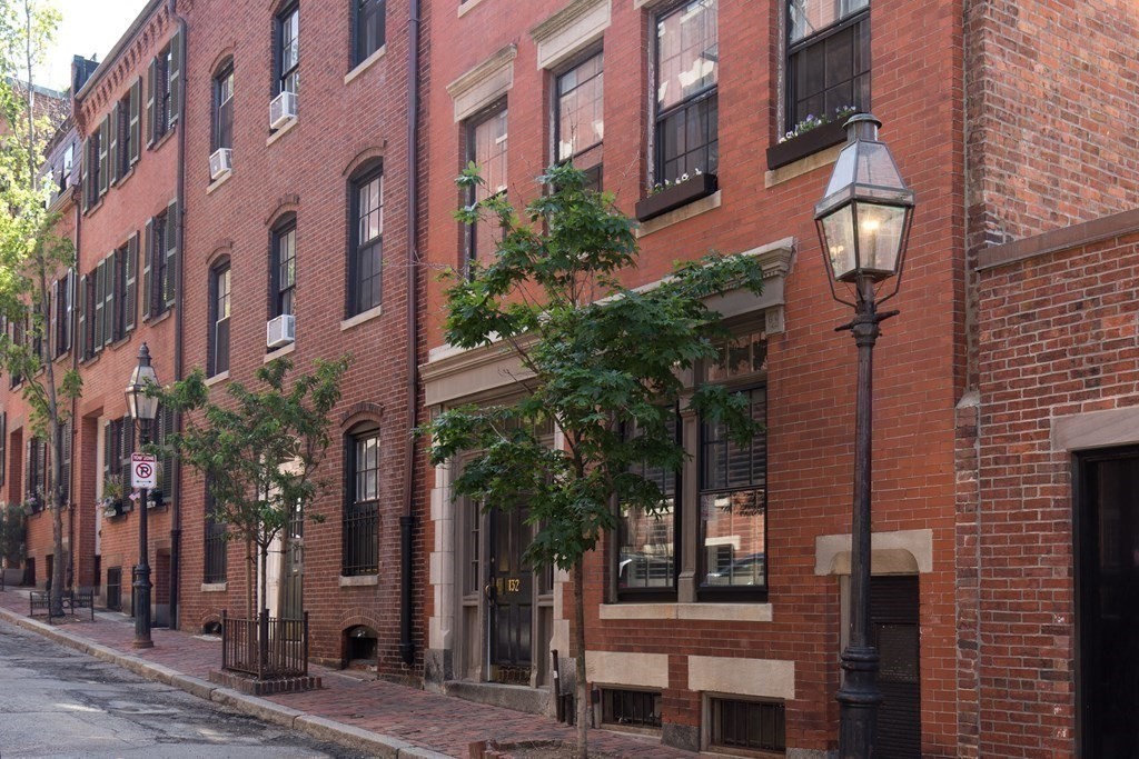 132 Myrtle Street, Unit 1 Boston, MA 02114 - Photo 25 of 25