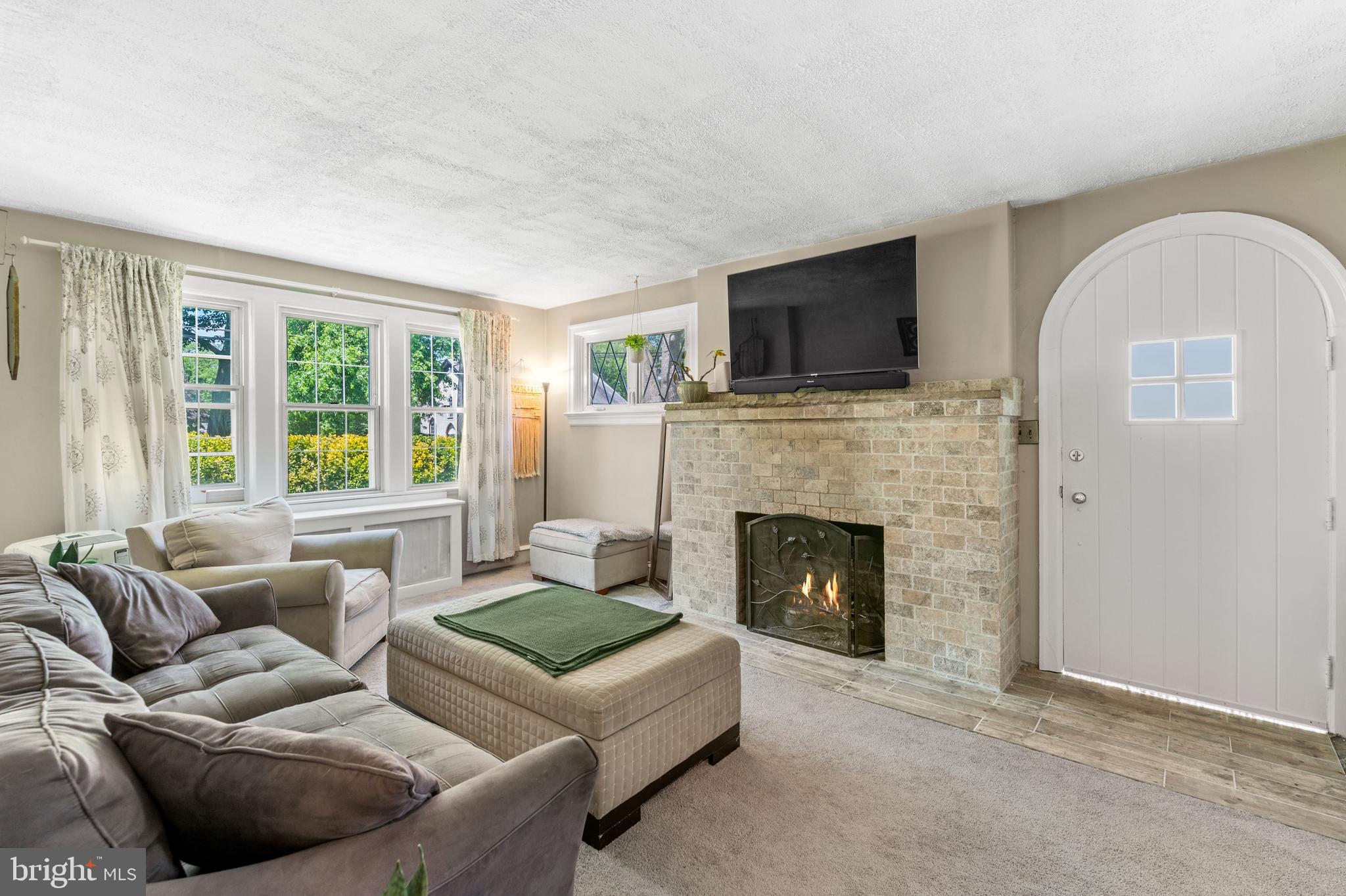 363 South Manoa Road Havertown, PA 19083 - Photo 2 of 25