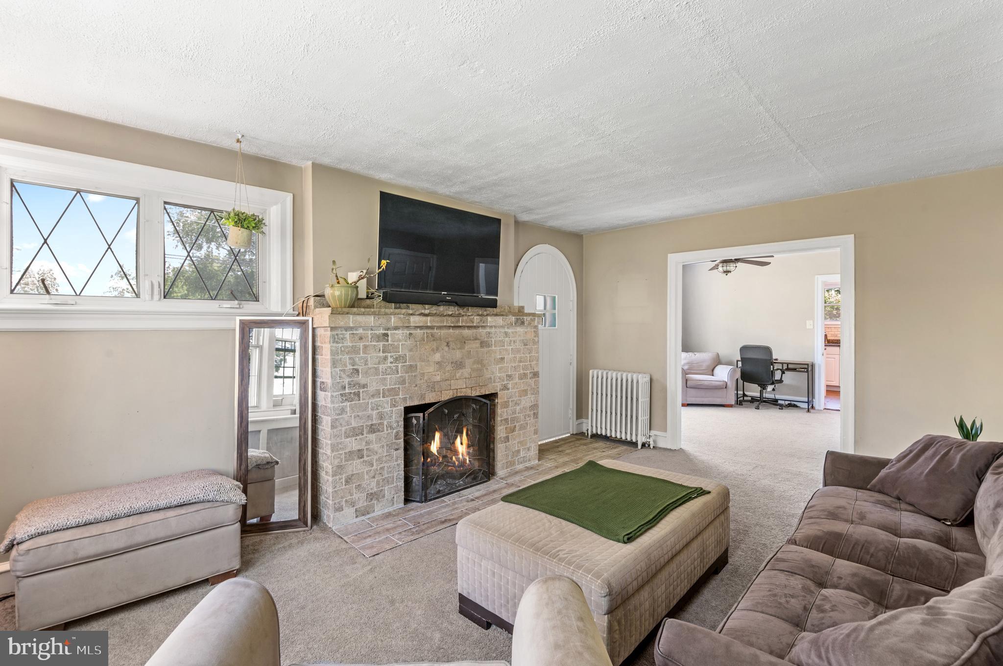 363 South Manoa Road Havertown, PA 19083 - Photo 3 of 25