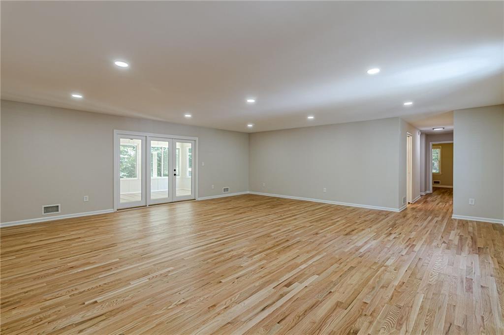4296 Huntington Circle Atlanta, GA 30338 - Photo 8 of 46