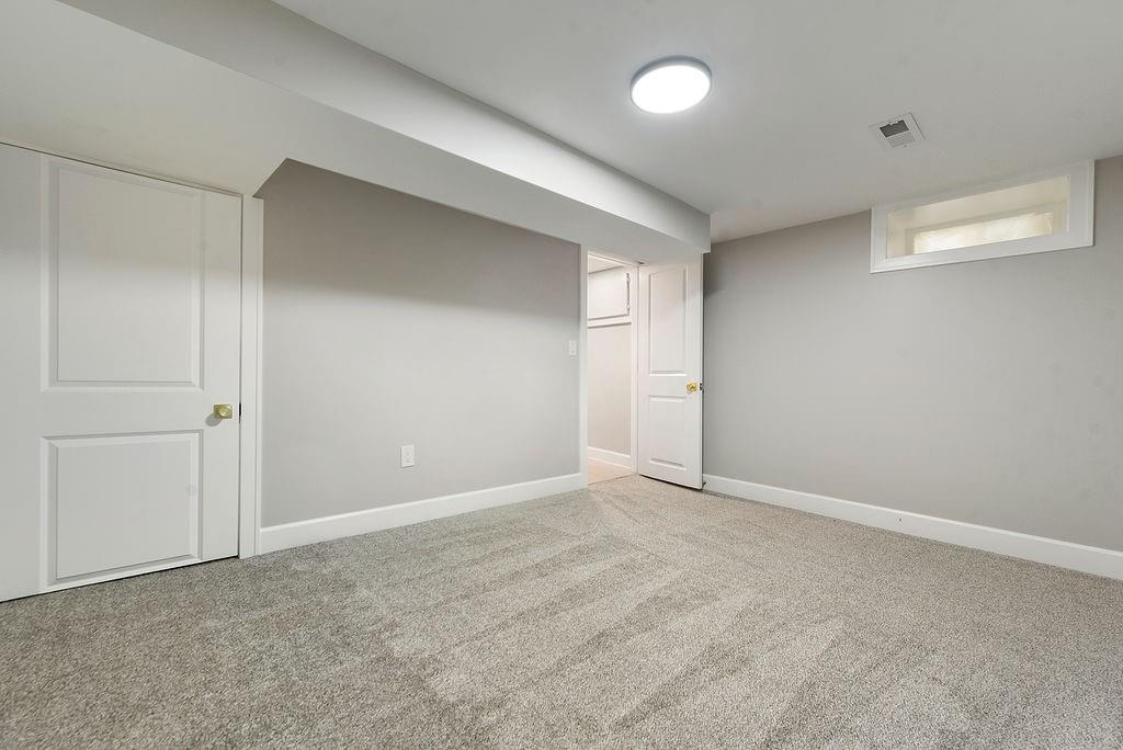 1076 Chapel Road Monaca, PA 15061 - Photo 28 of 35
