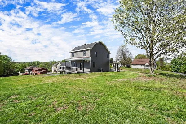 $365,000 | 1076 Chapel Road, Monaca, PA 15061