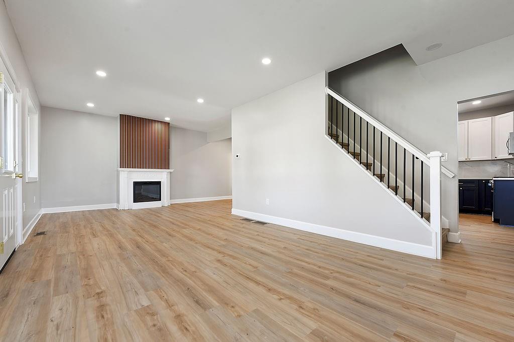 1076 Chapel Road Monaca, PA 15061 - Photo 4 of 35