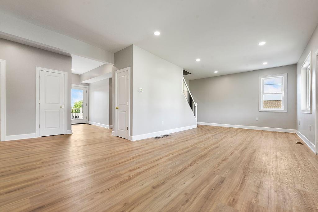 1076 Chapel Road Monaca, PA 15061 - Photo 7 of 35