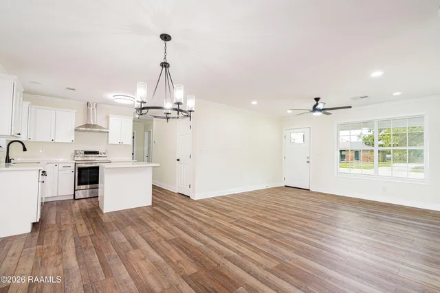 $1,400 | 906 Priscilla Lane, Lafayette, LA 70501