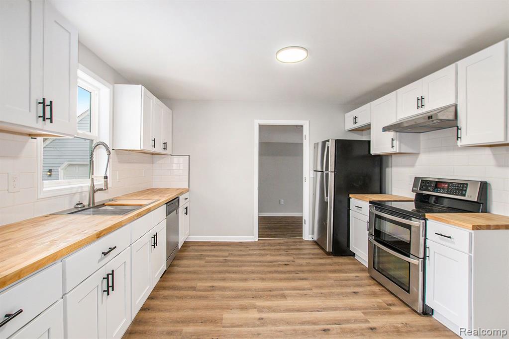 4417 Ballard Road Lansing, MI 48911 - Photo 8 of 31