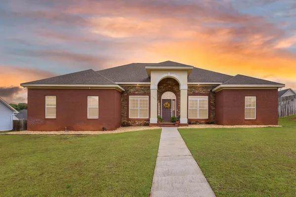 $365,000 | 102 Doveland Court, Enterprise, AL 36330